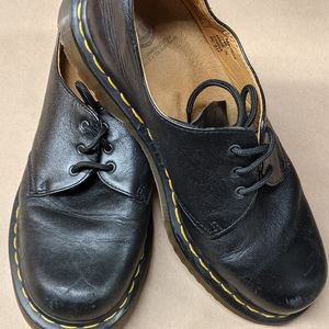 Women's Size 9 Black Doc Martens